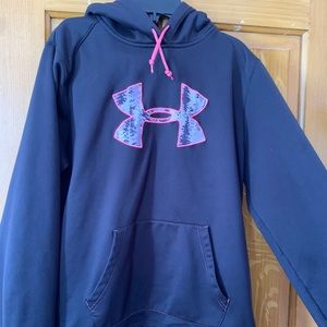 1XL. In good condition.